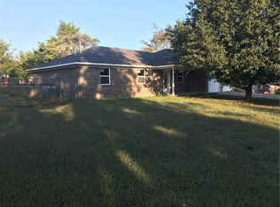 39939 W Drury Ln, Howe, OK 74940