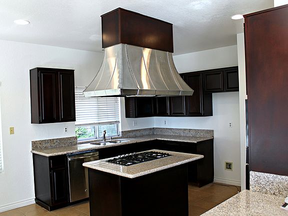 3rd image of 24290 Breckenridge Ct