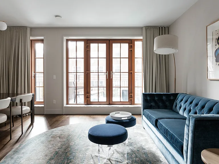 206 E 20th St #PENTHOUSE — Photo 26