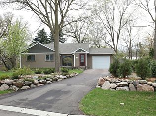 3030 Lake Shore Blvd, Wayzata, MN 55391