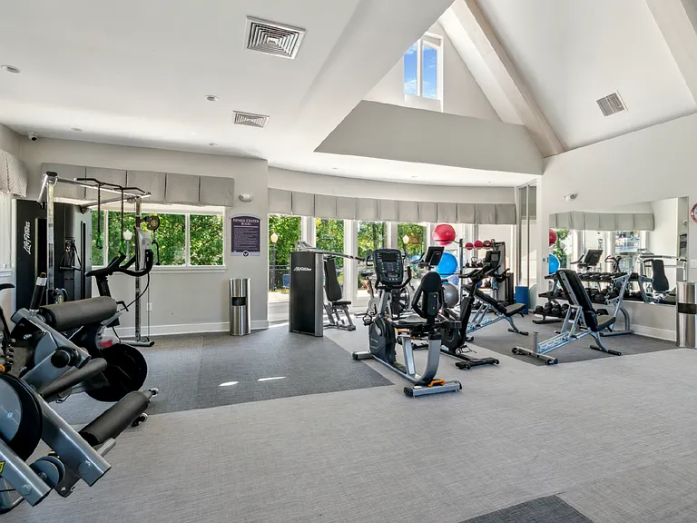 Village at Windermere Apartments — Photo 35