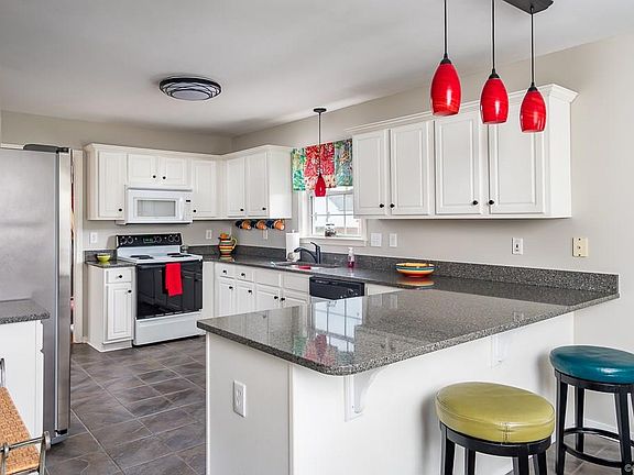 4th image of 6760 Gardenbrook Way