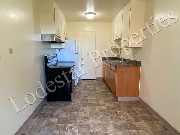 Dine-in kitchen