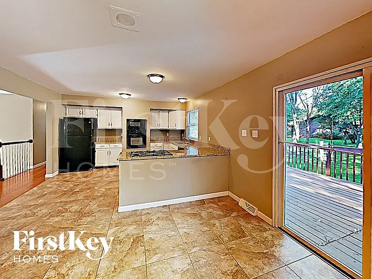 6 Rouen Ct — Photo 4