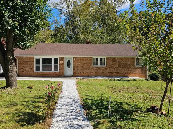 134 Hedrick Dr, Chatham, VA 24531