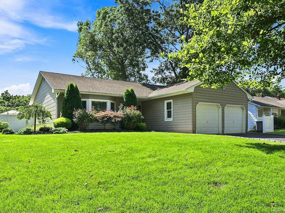 8 Marlan Ct