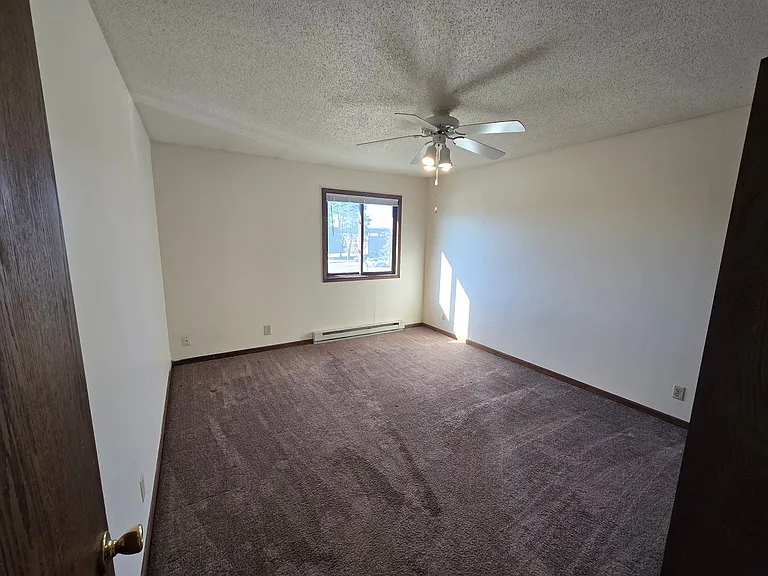 4727 Fairfax St — Photo 6