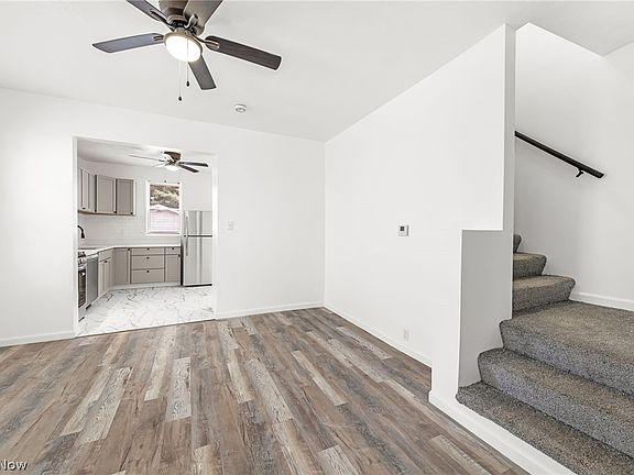 4th image of 3207 W 97th St