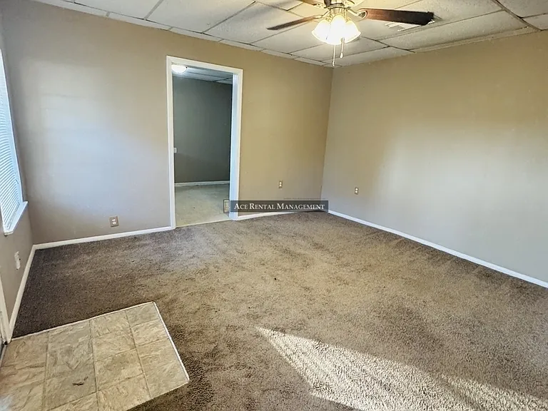 1122 Dallas St #2 — Photo 2
