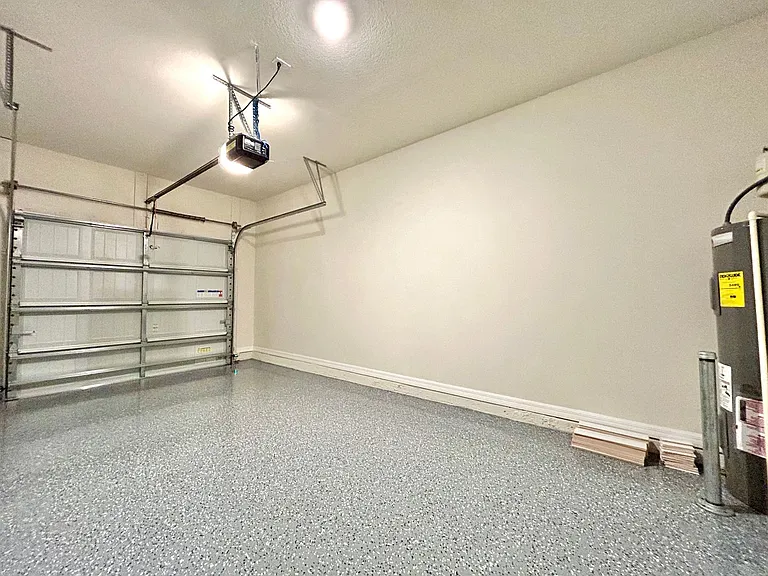 4652 Sparkling Shell Ave — Photo 26
