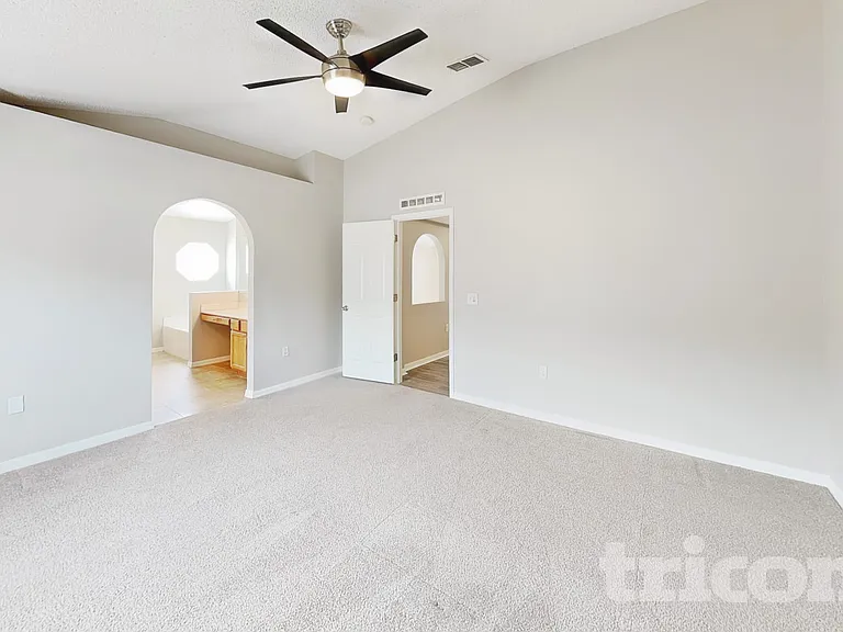 12945 Bridleford Dr — Photo 7