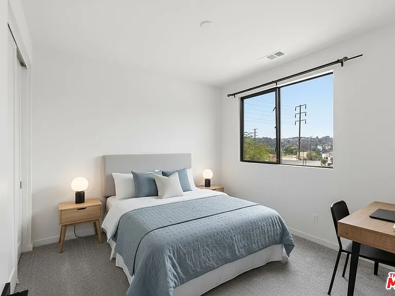 1605 N Arla Way — Photo 17