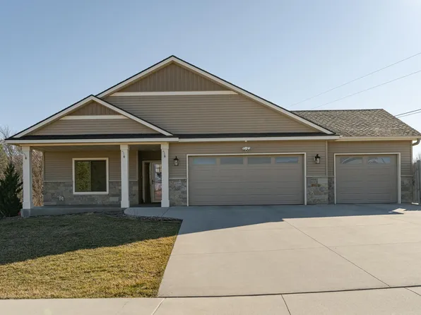 2504 Lisa Ln NE, Rochester, MN 55906