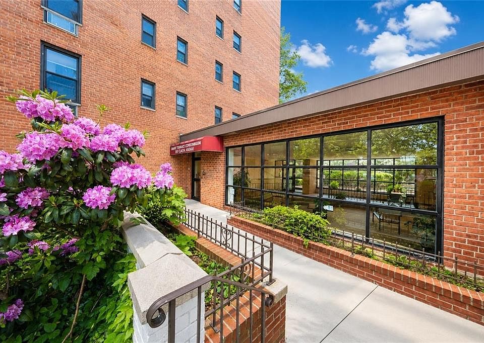 1st image of 100 Colfax Ave APT 3Z