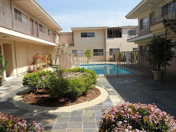16945 Blackhawk St #6 — Photo 1
