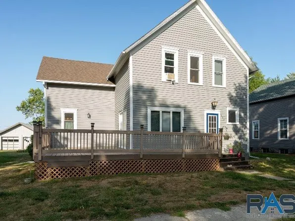 325 Main Ave, Garretson, SD 57030