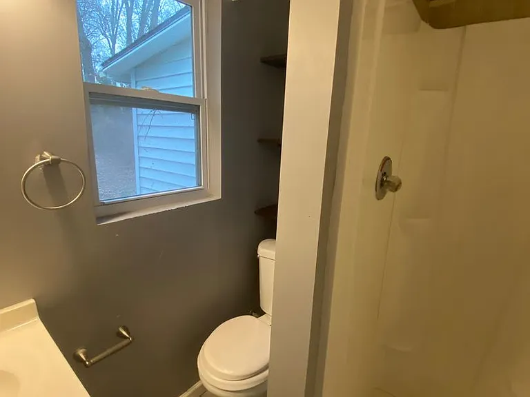 5518 N Broadway St — Photo 10