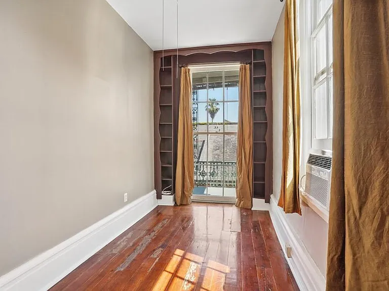 1014 Dumaine St #B — Photo 11