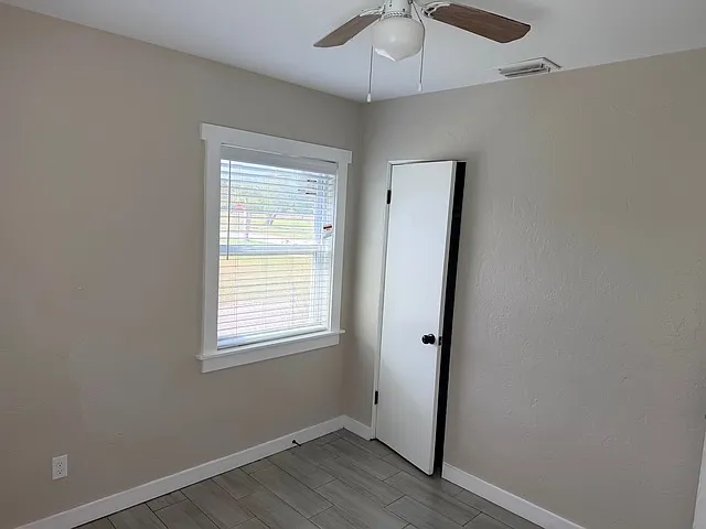 3924 Highland St S — Photo 9