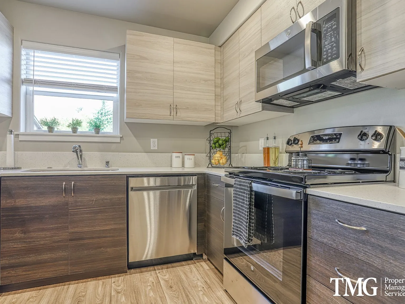 Waterford Terrace Apartments — Photo 4