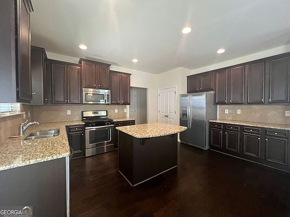 5th image of 501 Sea Dunes Ct