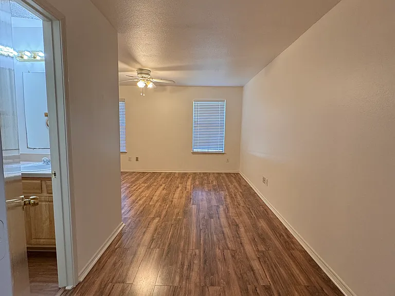 414 N Jackson Ave #A — Photo 10