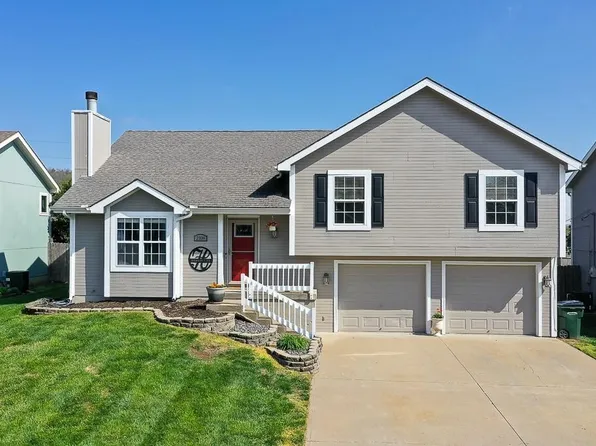2108 High St, Leavenworth, KS 66048