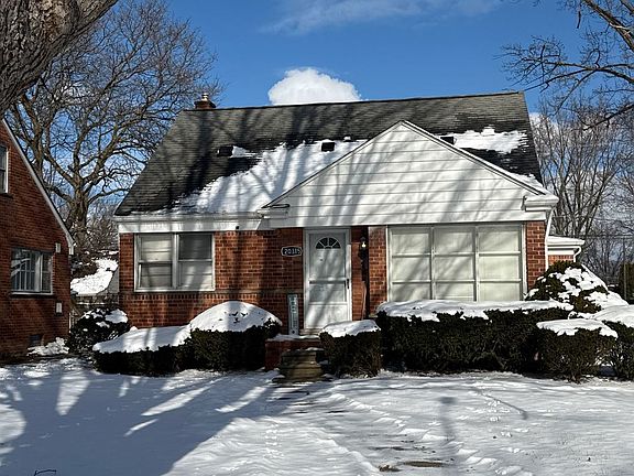 3rd image of 20315 Country Club Dr