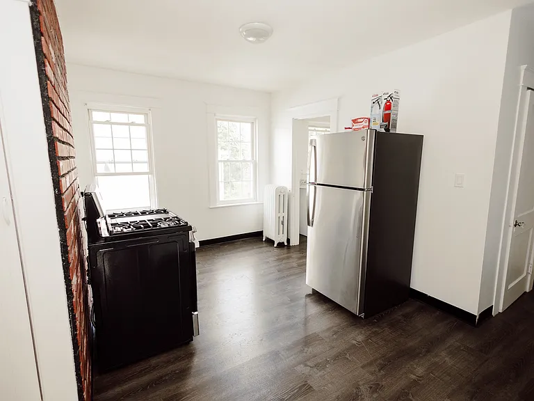 31 Newell Ave #2 — Photo 5