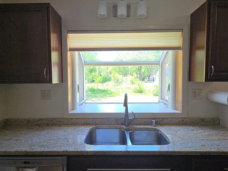 2315 S Lombardy Ln — Photo 10