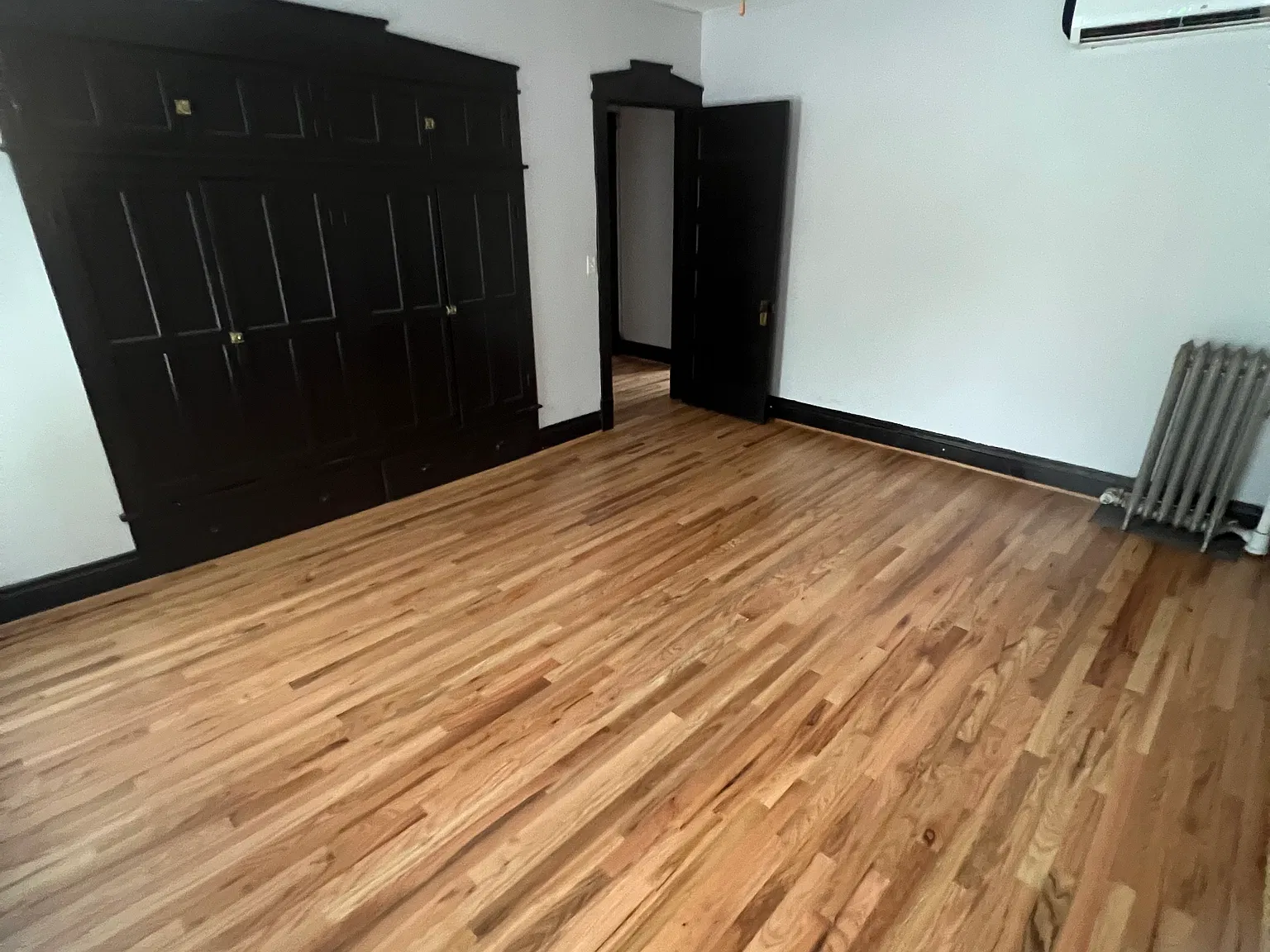 112 Magnolia — Photo 2