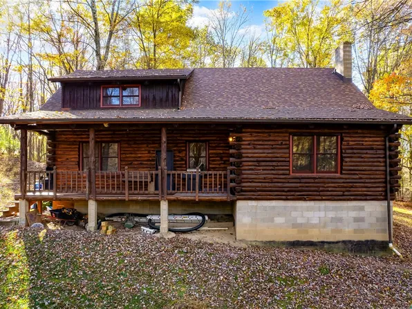 142 Cashdollar Rd, Mars, PA 16046