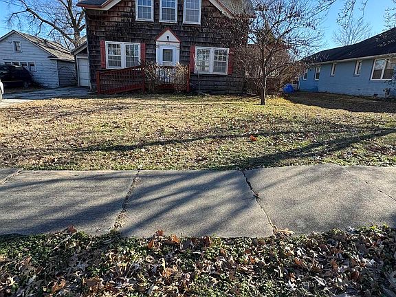 2nd image of 402 S 3rd St