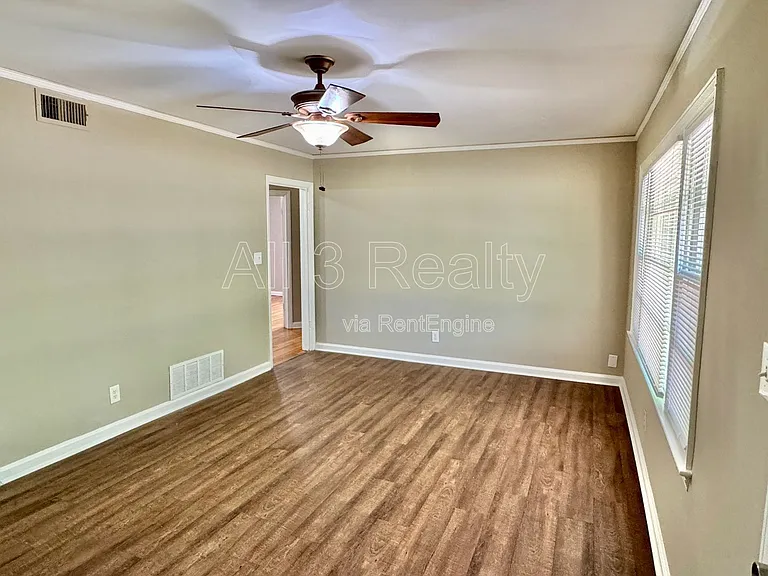 804 Hillman St — Photo 8