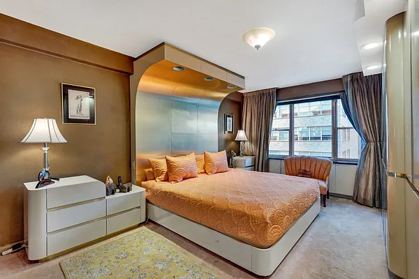 Sold by Level Group | media 19