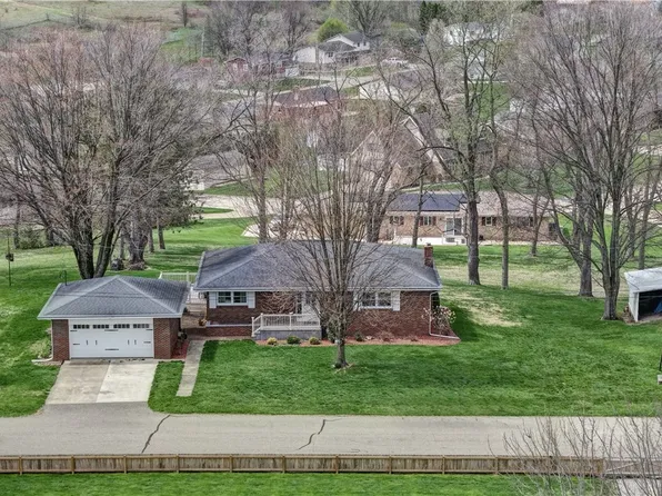 336 High St SW, Sugarcreek, OH 44681