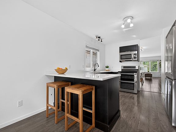 3rd image of 2210 Horizon Dr Unit 35