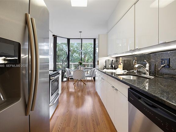 5th image of 3640 Yacht Club Dr APT 304