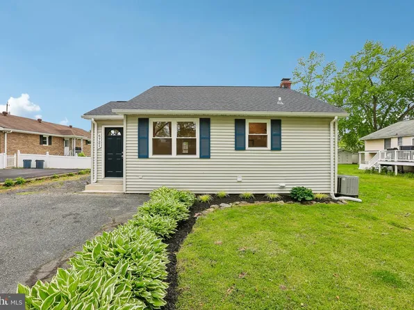 6721 Harewood Park Dr, Middle River, MD 21220
