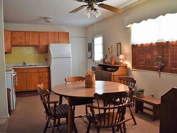 3rd image of 900 Candlewood Blvd