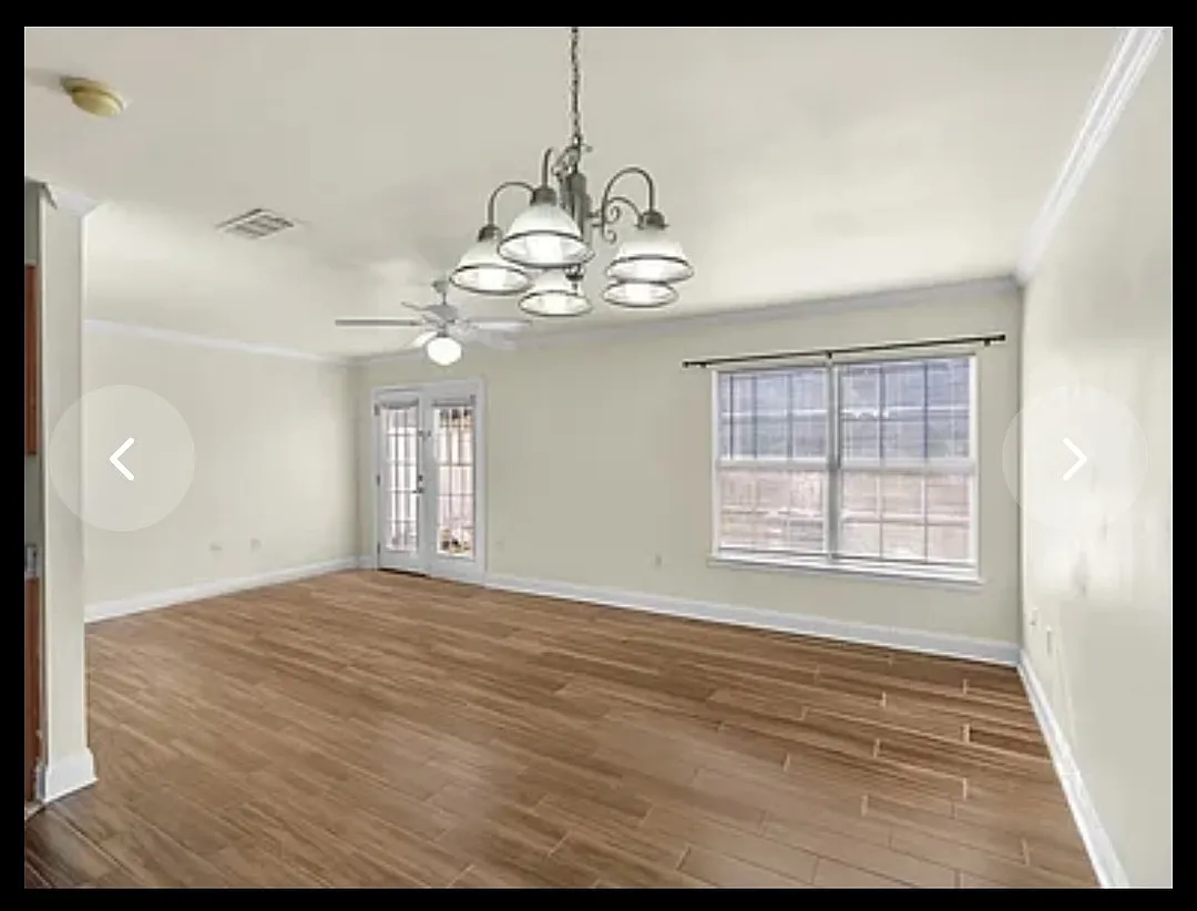 Townhouse in Crestview, FL — Photo 1