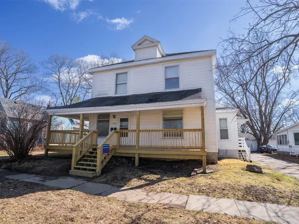 306 W Robinson St, Knoxville, IA 50138