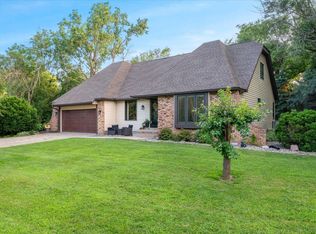 56742 230th St, Glenwood, IA 51534