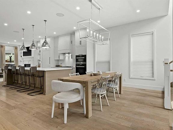 5th image of 4407 E 17th St SW