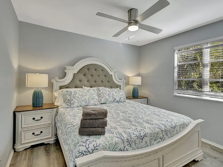 8225 S Indian River Dr #C — Photo 8
