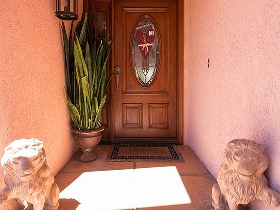 5th image of 626 Leyenda Dr