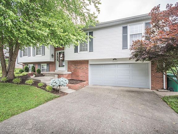 2nd image of 3813 Plantation Dr