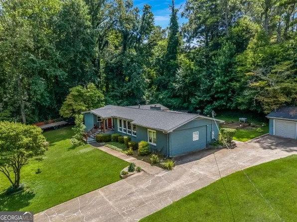 6101 Misty Valley Dr SE, Acworth, GA 30102