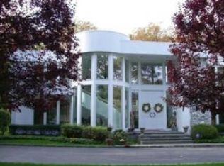 130 Tall Oak Cres, Oyster Bay Cove, NY 11791