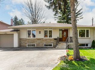 9 Northwood Dr, Toronto, ON M2M 2J7